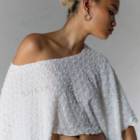 Off the shoulder white texture top - Picture 3 of 4